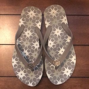 Coach flip flops